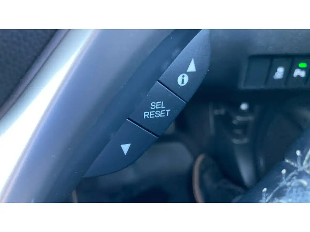2018-honda-jazz-13-i-vtec-ex-cvt-big-23
