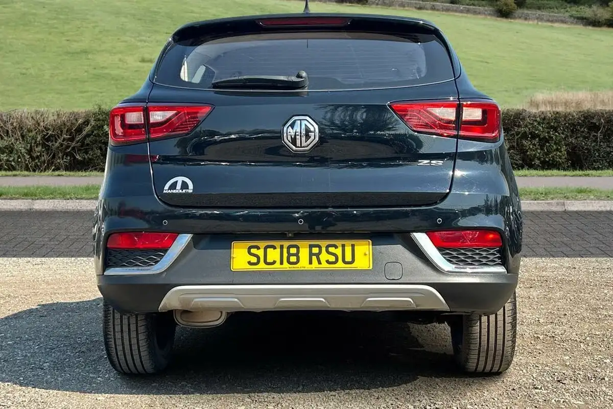 2018-mg-zs-suv-15-vti-tech-exclusive-big-6