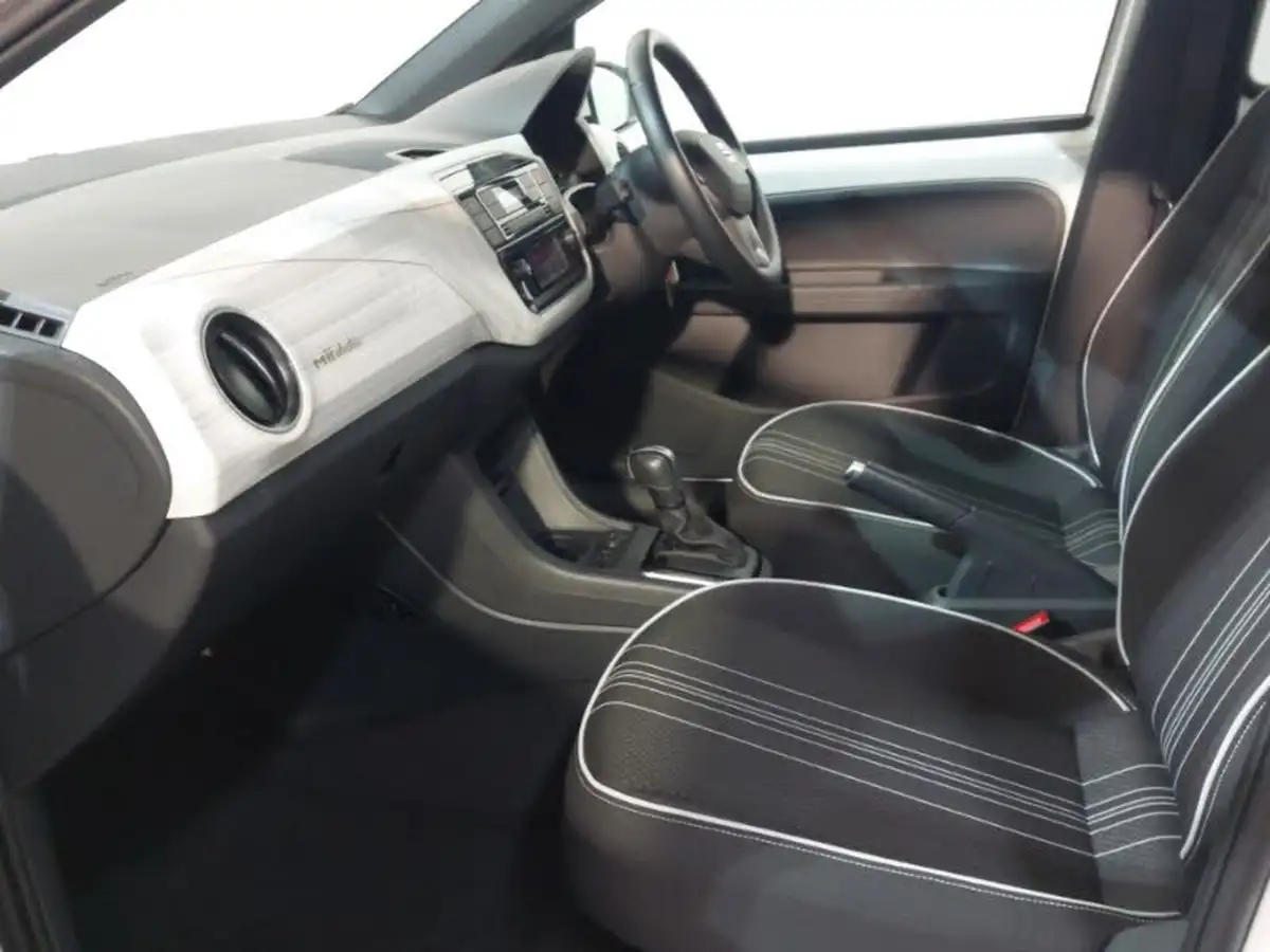 2021-seat-mii-e-big-4