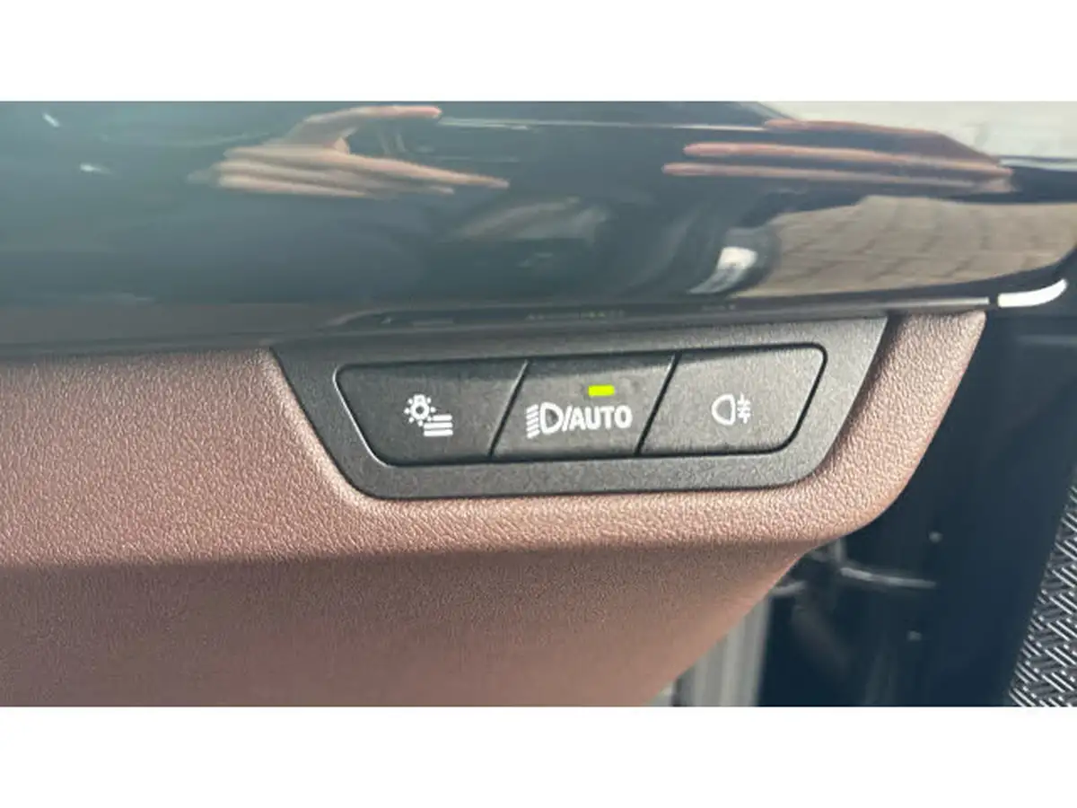 2022-bmw-x1-20td-xdrive23d-m-sport-premier-big-24