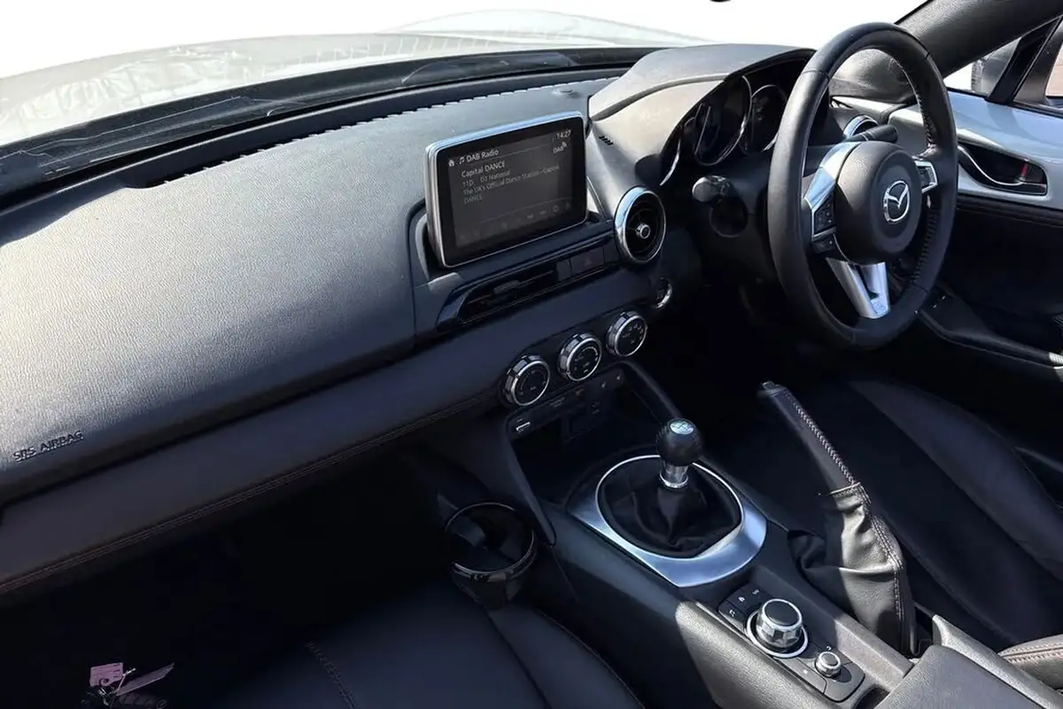 2018-mazda-mx-5-15-sport-rf-big-14