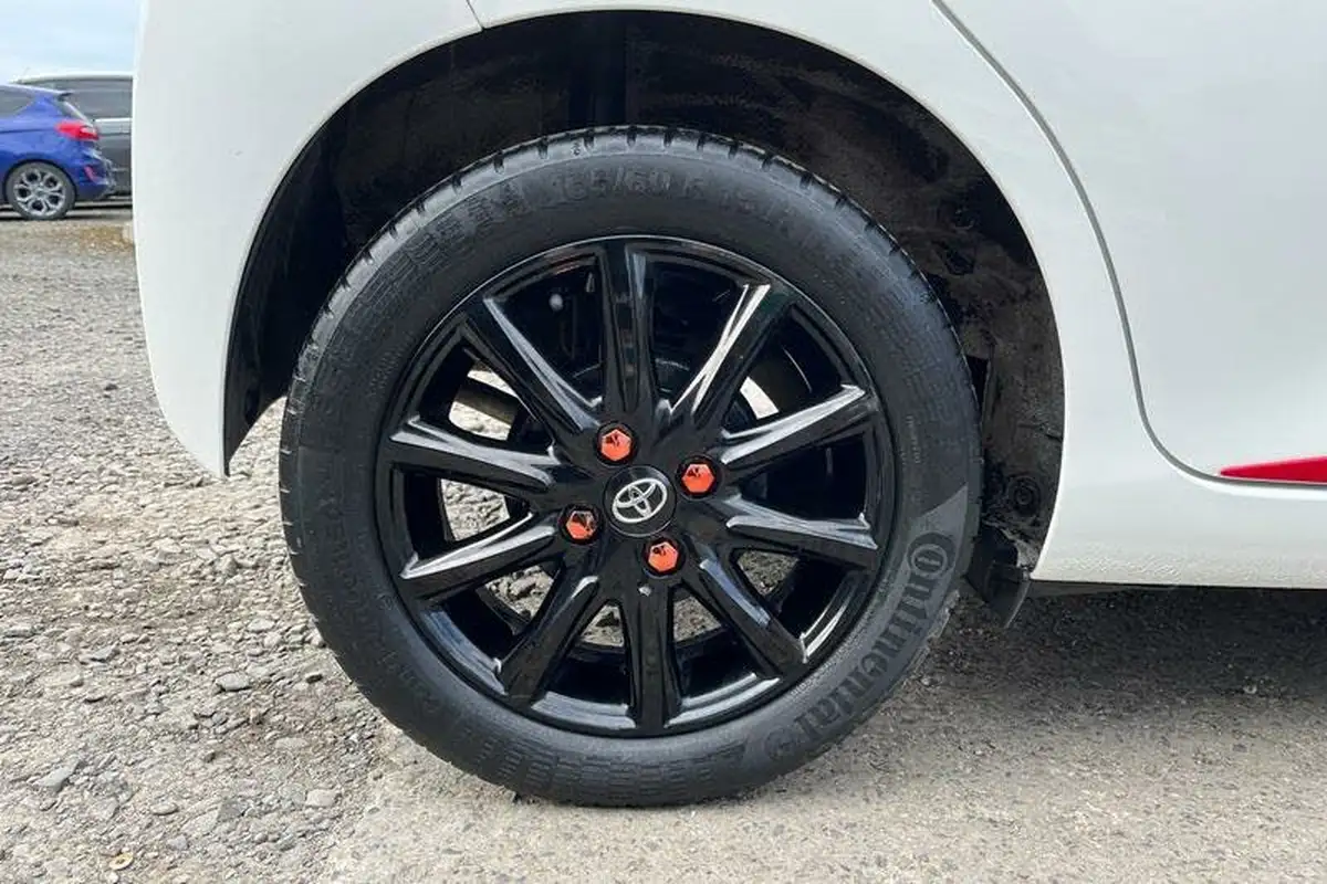 2018-toyota-aygo-10-vvt-i-x-press-71bhp-big-7