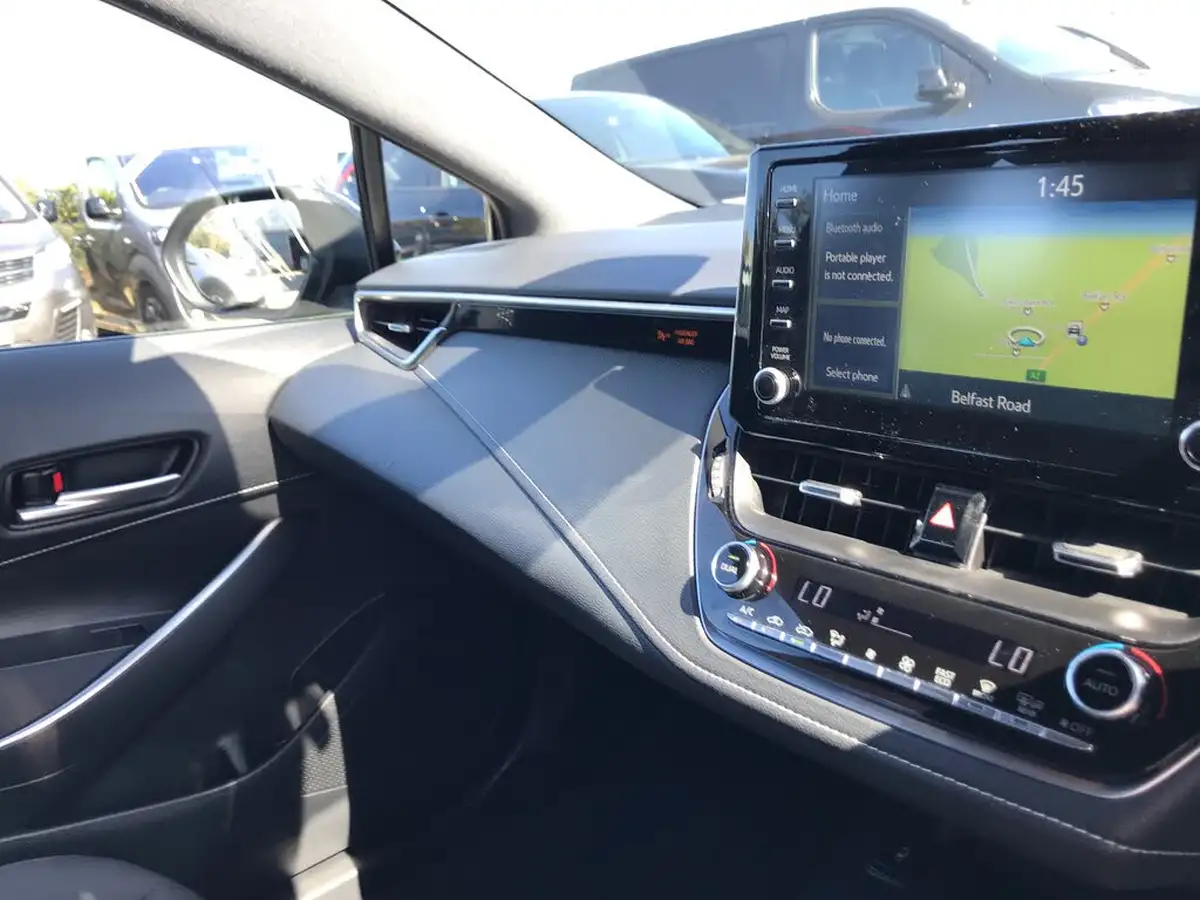 2020-toyota-corolla-18-vvt-i-icon-tech-spare-wheel-hatchback-5d-big-21
