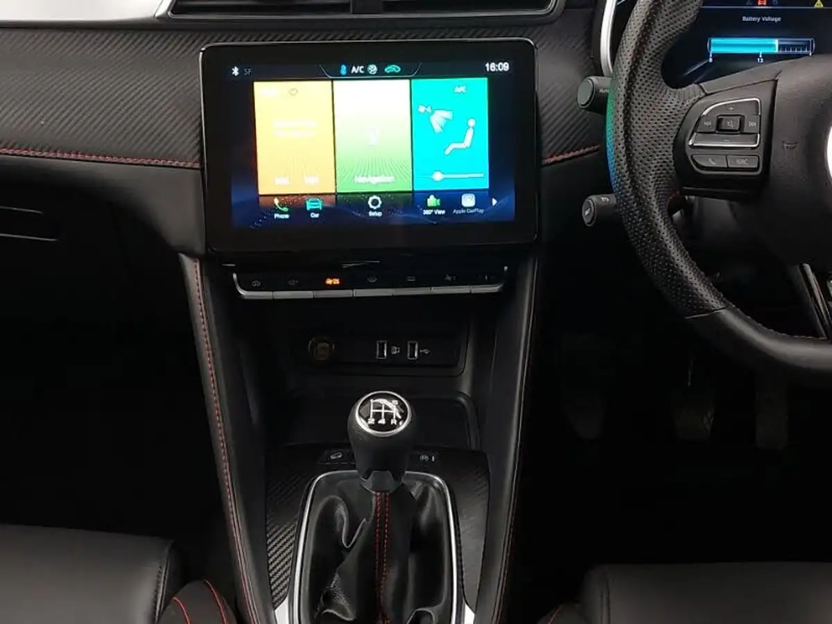 2023-mg-zs-suv-15-vti-tech-exclusive-big-9
