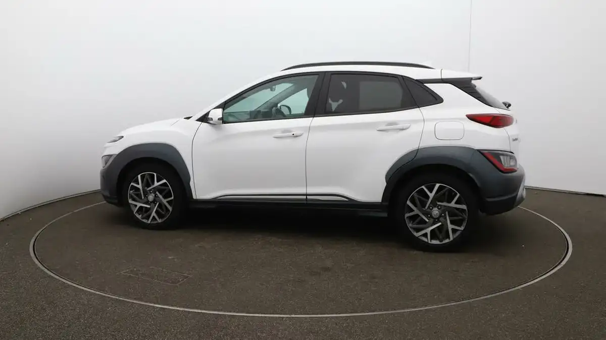 2022-hyundai-kona-16-gdi-premium-big-49