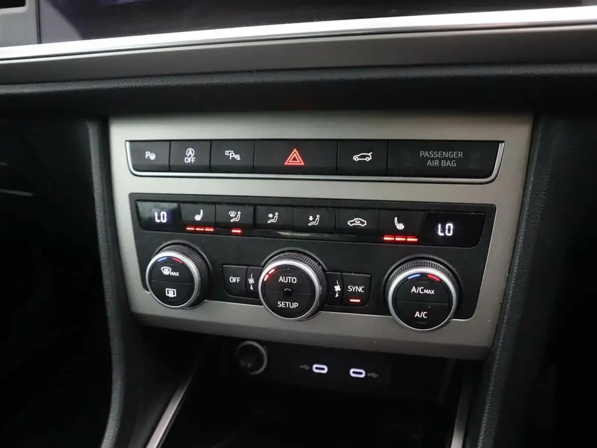 2020-seat-ateca-20tdi-xperience-lux-150ps-dsg-big-18