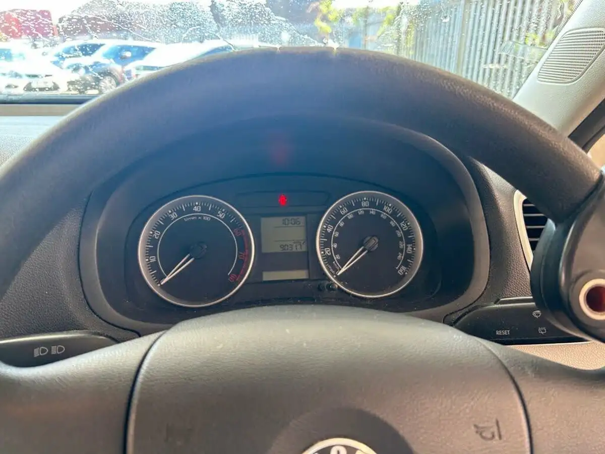 2007-skoda-roomster-16-2-auto-big-34