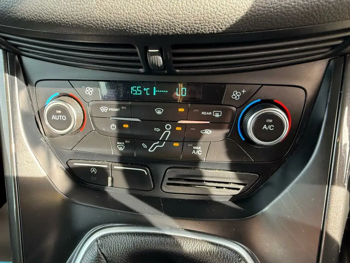 2018-ford-c-max-10t-titanium-125ps-big-38