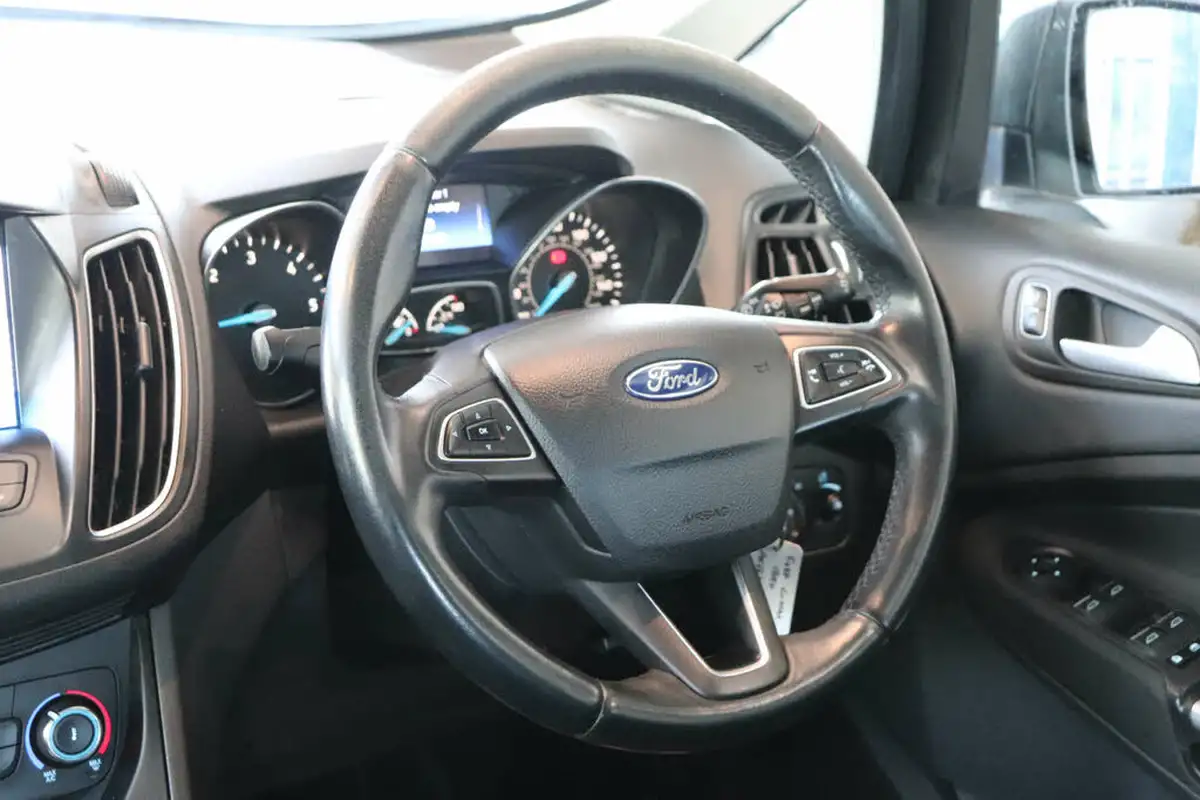 2017-ford-grand-c-max-15tdci-zetec-1498cc-big-13