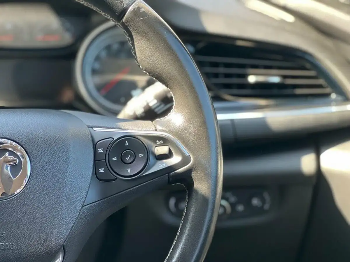 2018-vauxhall-insignia-grand-sport-16td-tech-line-nav-109ps-ecotec-big-13