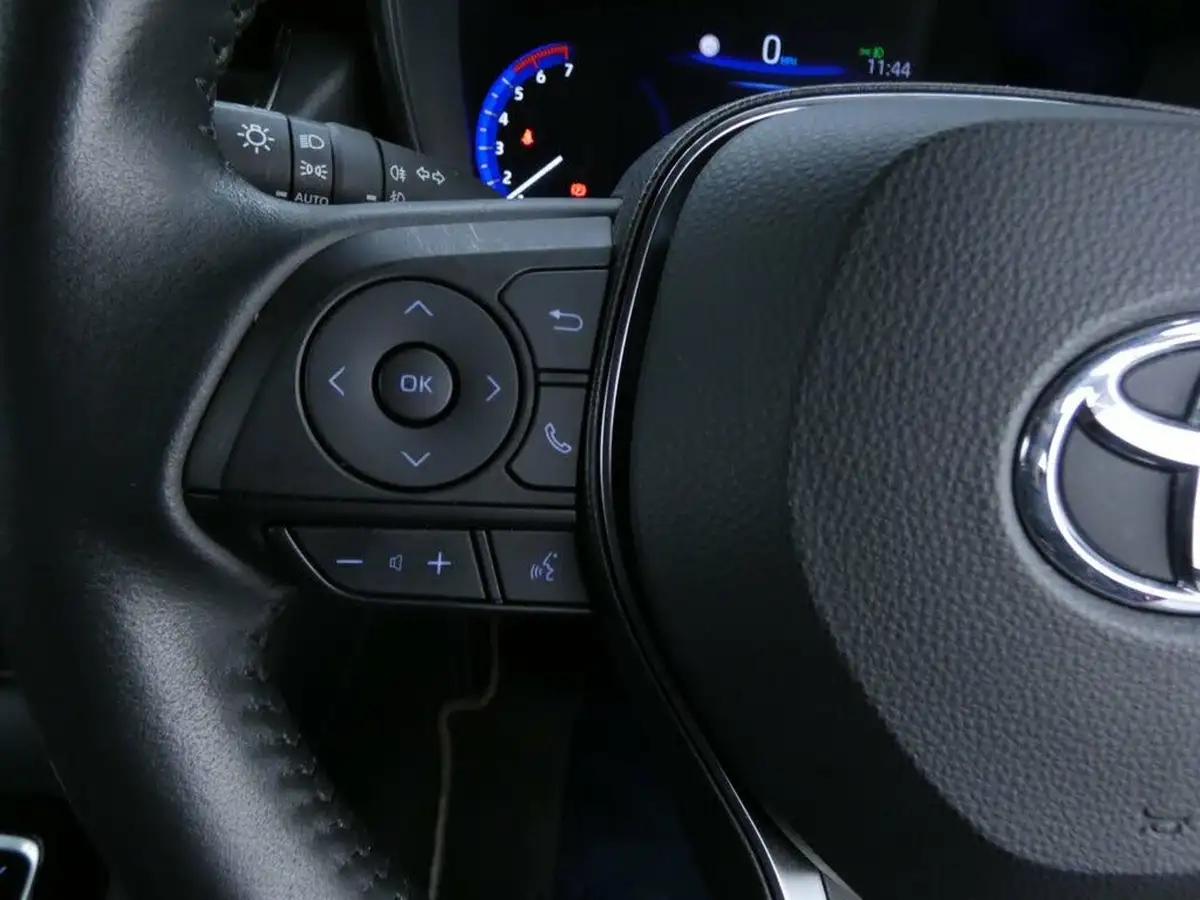 2021-toyota-corolla-18-vvt-i-icon-spare-wheel-touring-sports-5d-big-11