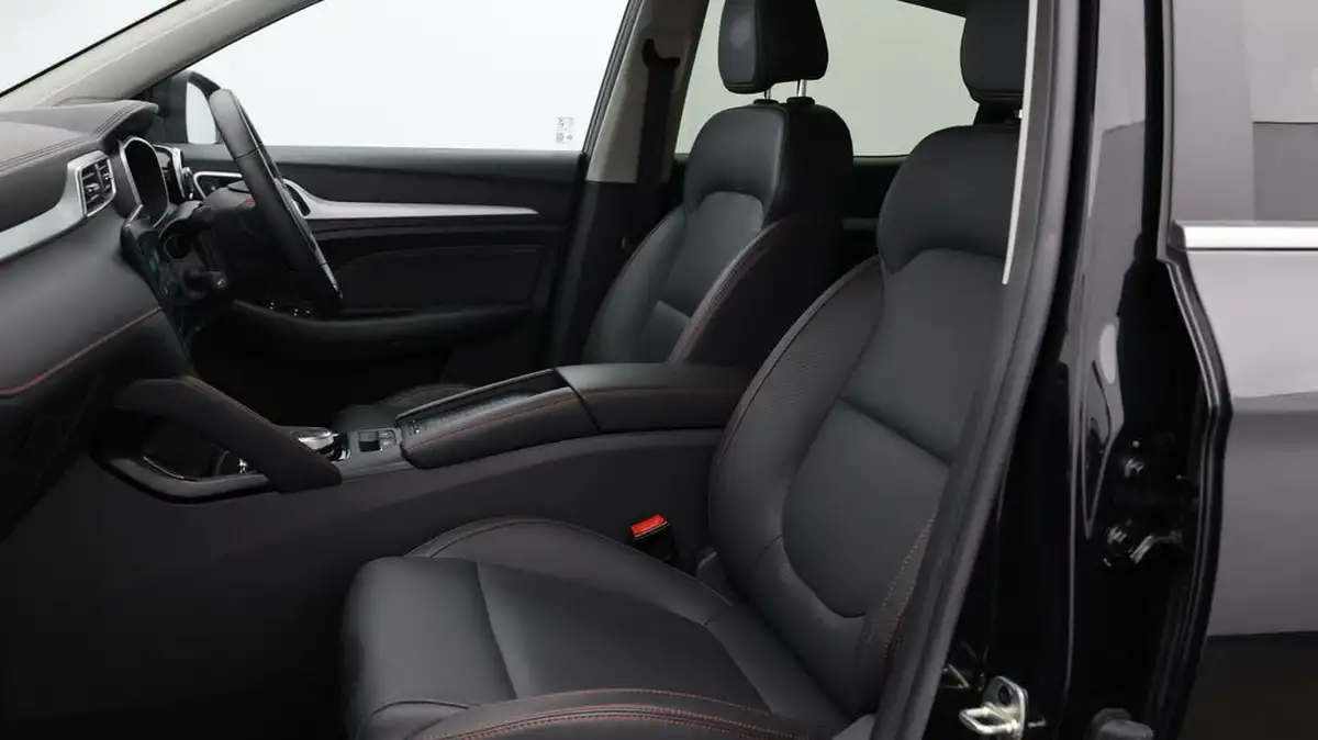 2023-mg-zs-suv-e-trophy-ev-156ps-long-range-big-12