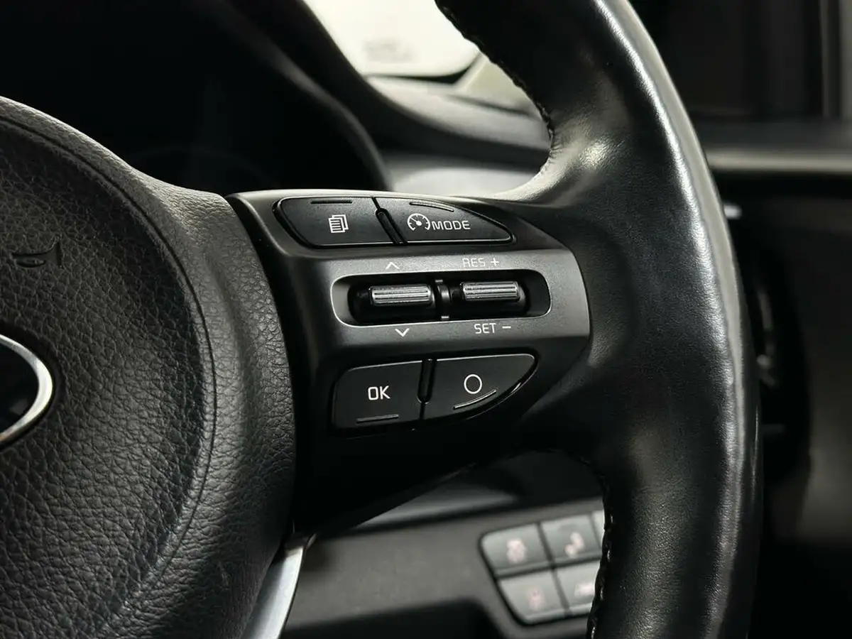 2018-kia-stonic-10-t-gdi-4-big-12