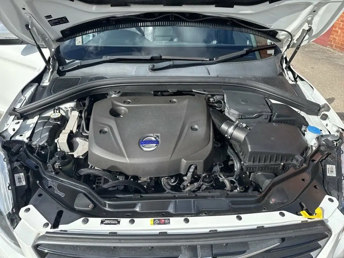 2014-volvo-xc60-20td-d4-r-design-lux-181bhp-nav-ss-1969cc-geartronic-big-31