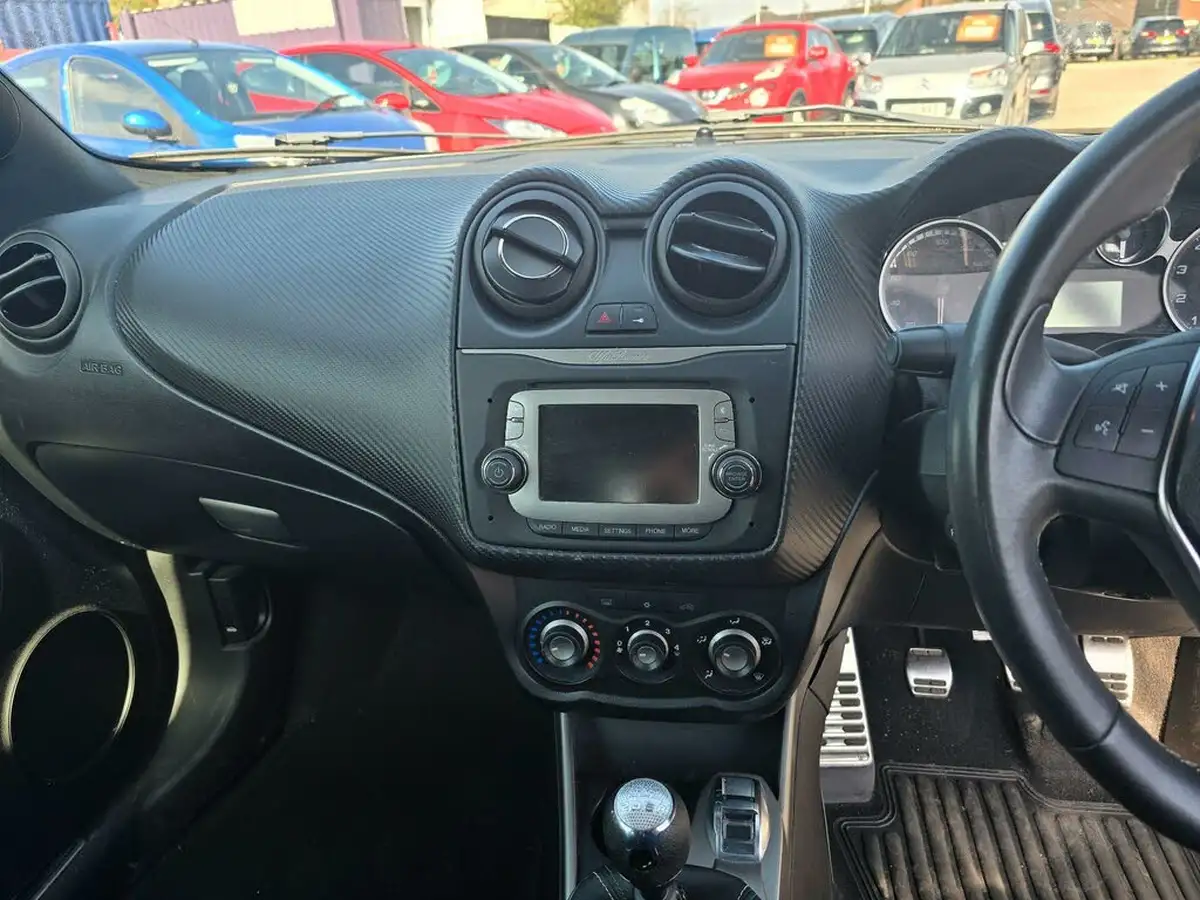 2015-alfa-romeo-mito-09-qv-line-big-10