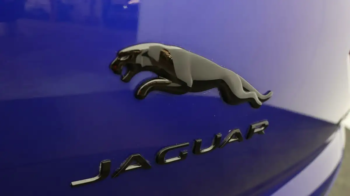 2021-jaguar-i-pace-ev400-hse-big-18