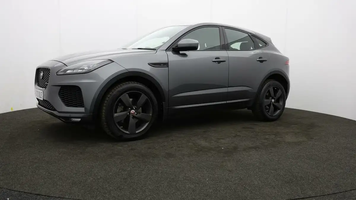 2020-jaguar-e-pace-20-i4d-chequered-flag-180ps-big-55