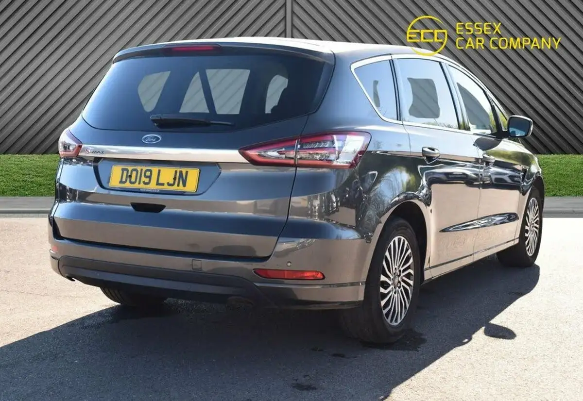 2019-ford-s-max-15t-titanium-big-12