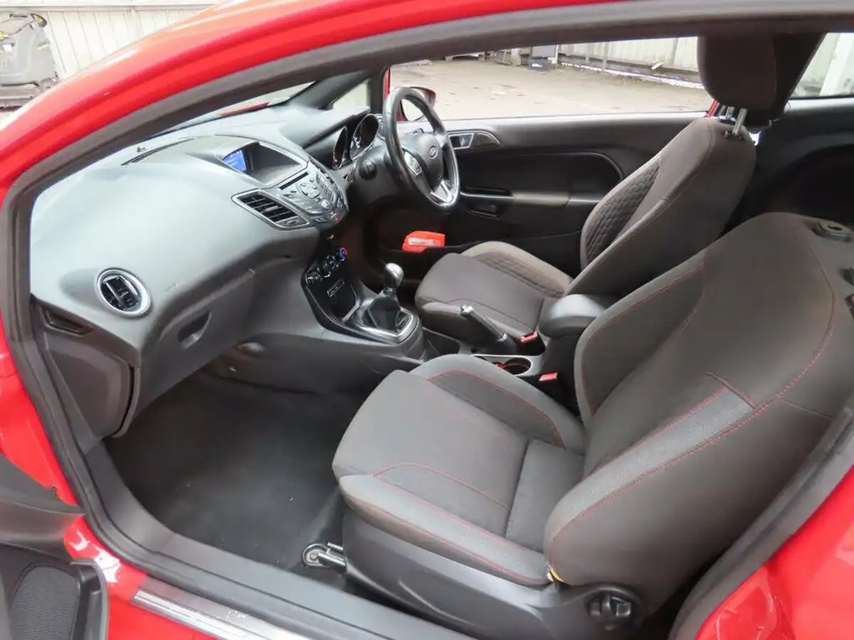2017-ford-fiesta-10t-st-line-with-nav-125ps-3d-big-10