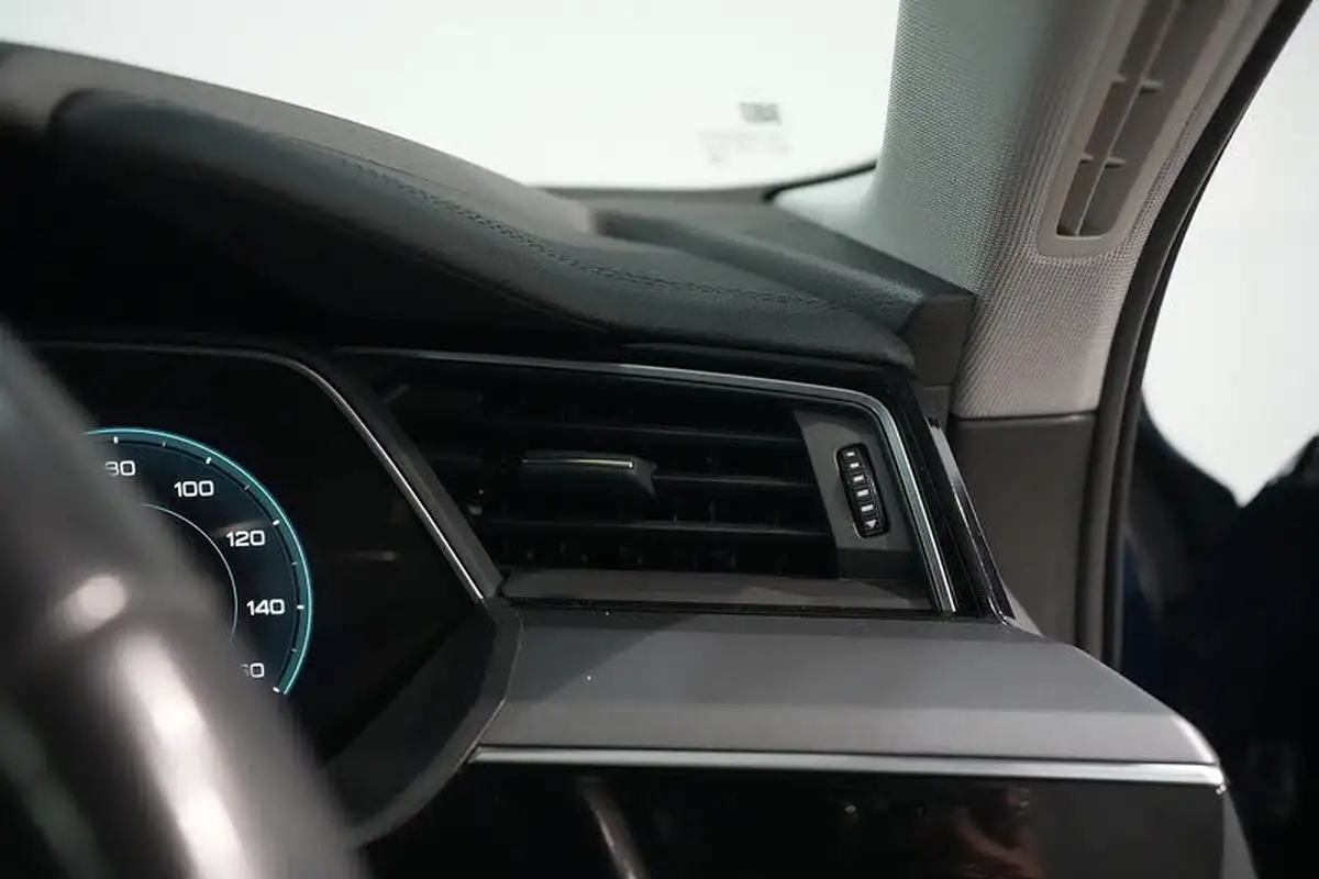 2020-audi-e-tron-50e-technik-big-19