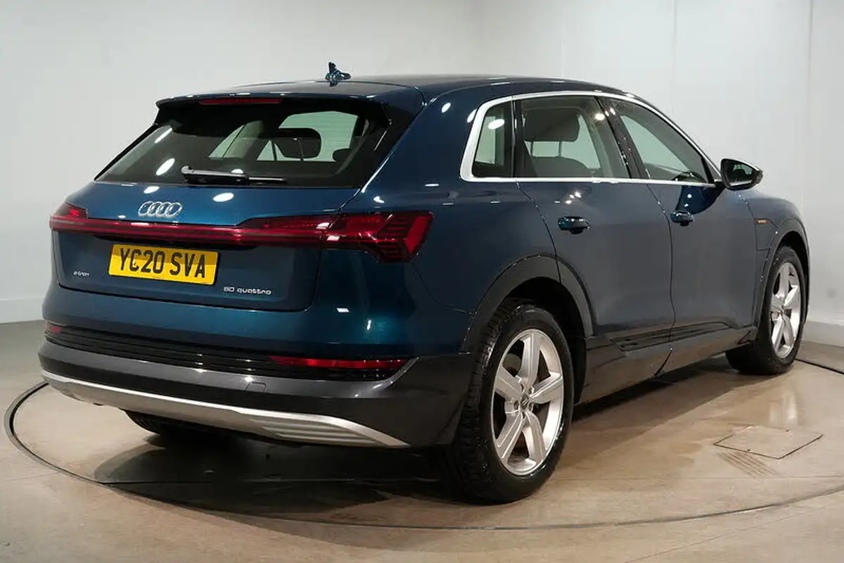 2020-audi-e-tron-50e-technik-big-6