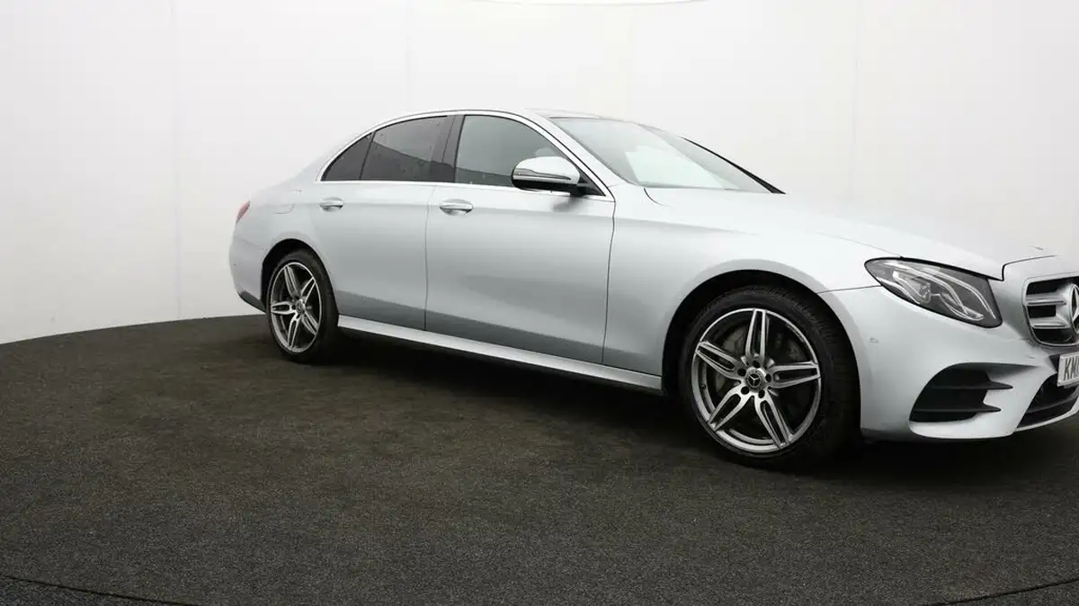 2018-mercedes-benz-e-class-30d-e350d-amg-line-premiumss-saloon-4d-4matic-big-40