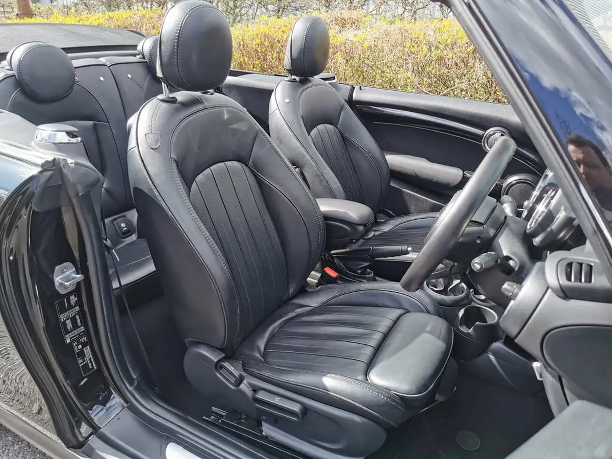2019-mini-cooper-15-cooper-exclusive-134bhp-ss-convertible-2d-big-11