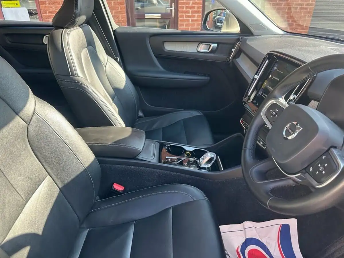 2019-volvo-xc40-20td-d3-inscription-geartronic-big-13