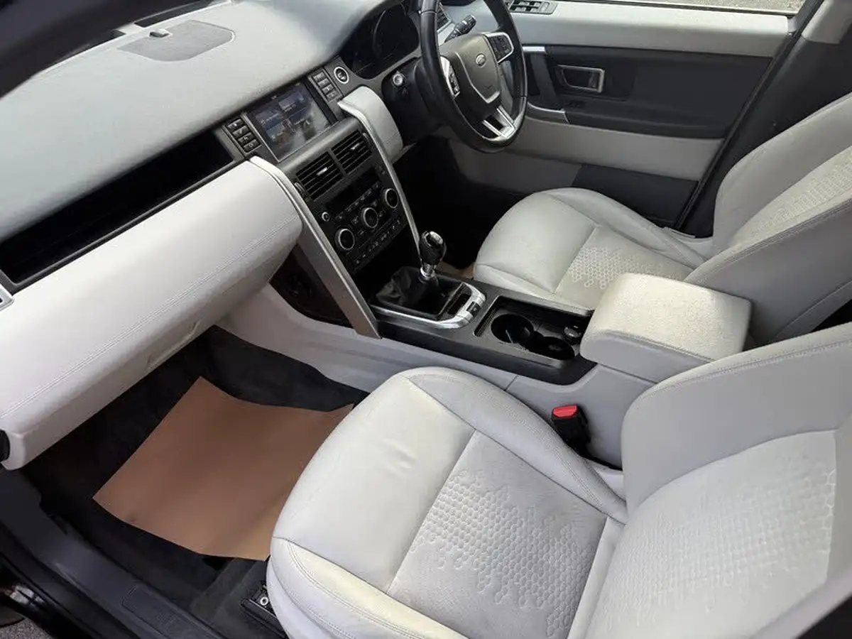 2017-land-rover-discovery-sport-20td4-se-tech-182ps-suv-big-24