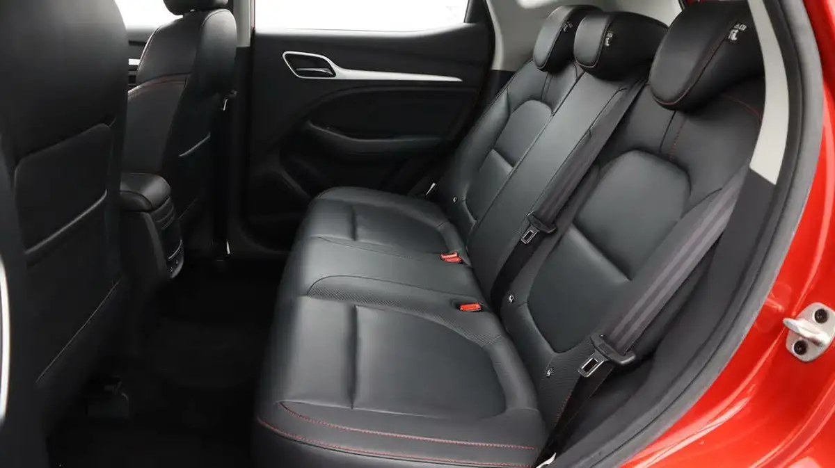 2021-mg-zs-suv-15-vti-tech-exclusive-big-16