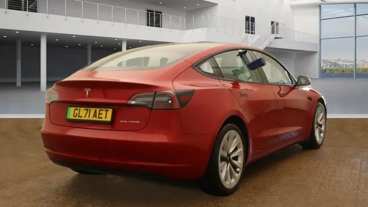 2021-tesla-model-3-e-long-range-awd-big-6