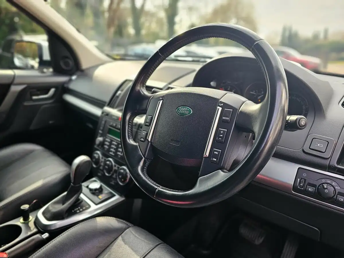 2012-land-rover-freelander-2-big-4