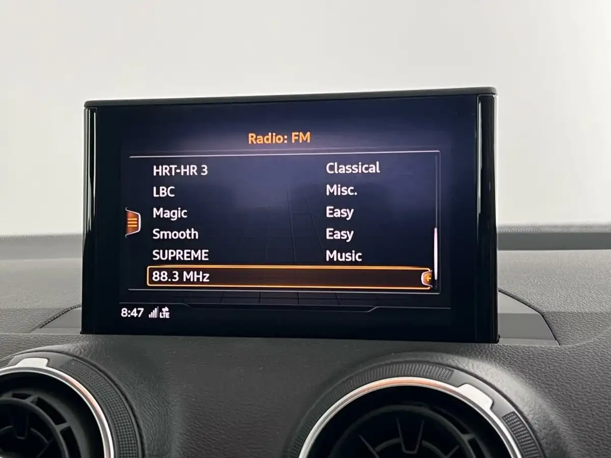 2020-audi-q2-10-30-tfsi-sport-116ps-big-24