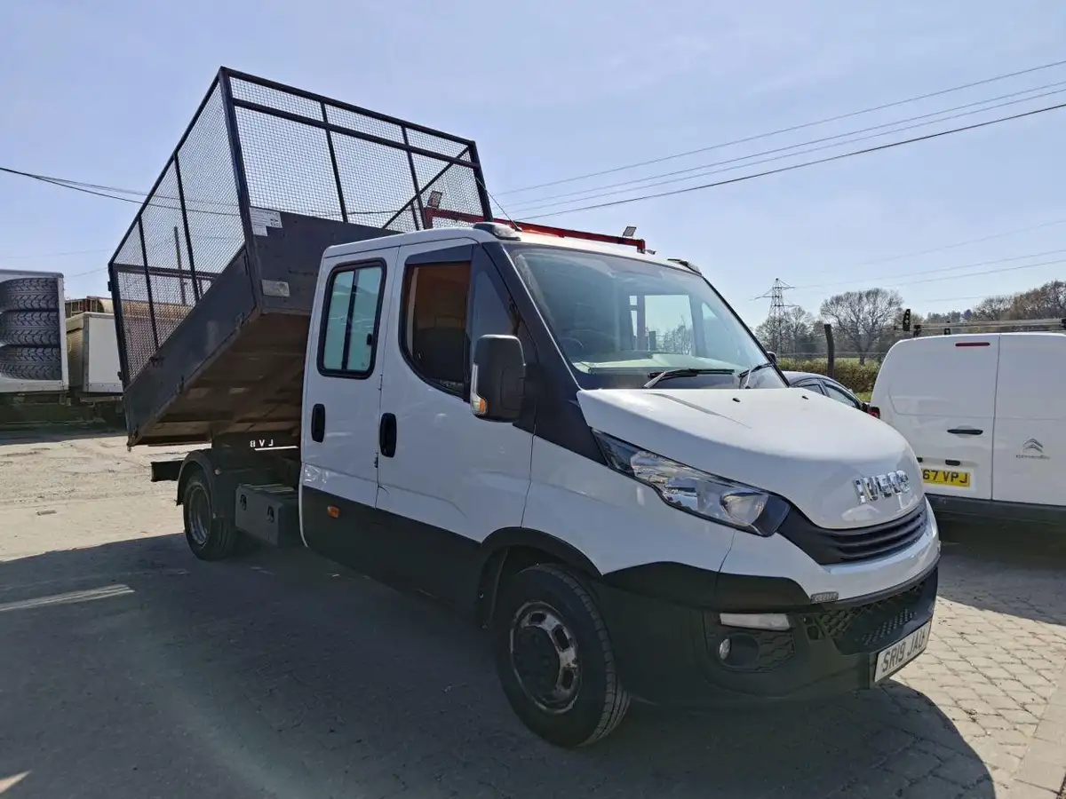 2019-iveco-daily-c-class-23td-35c14-mwb-35c14d-eu6-3450-crewcab-chassis-big-18