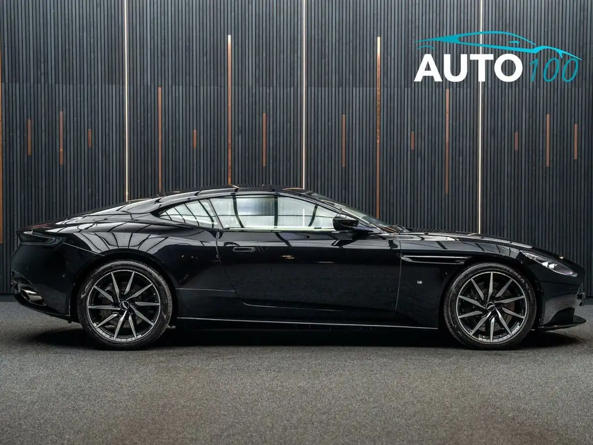 2017-aston-martin-db11-52-v12-big-18