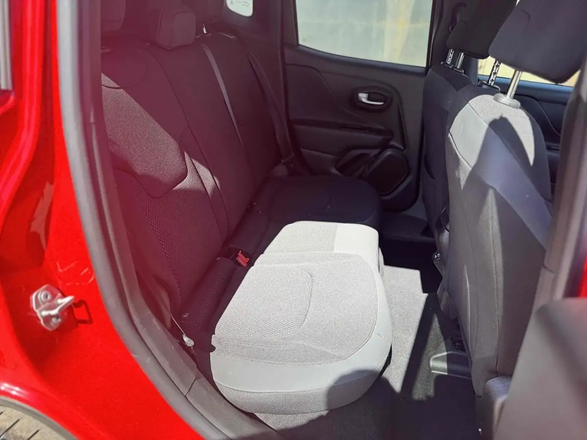2020-jeep-renegade-10-gse-night-eagle-big-18