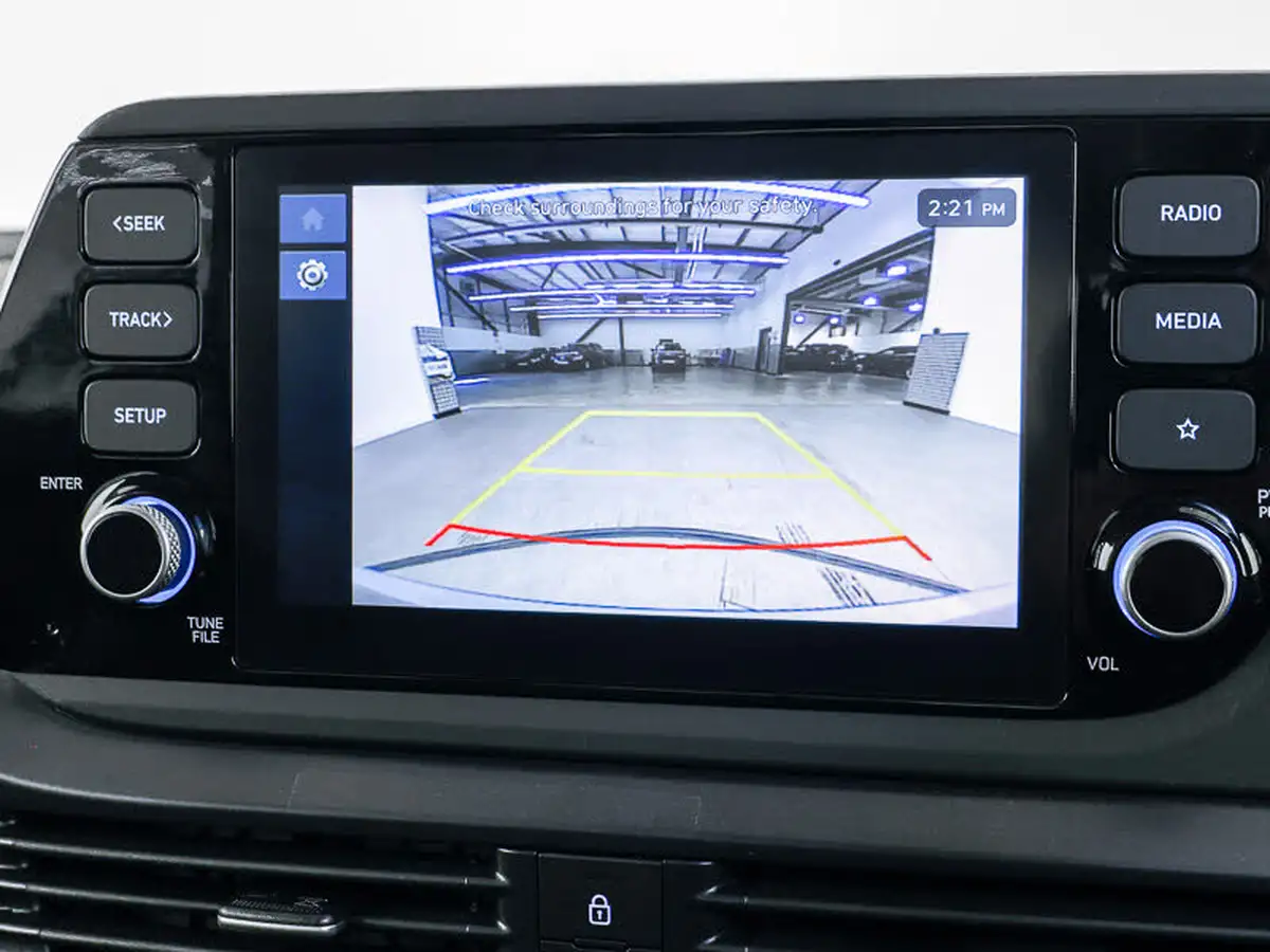 2024-hyundai-i20-10-t-gdi-advance-dct-big-11