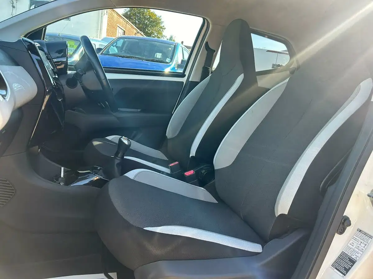 2017-toyota-aygo-10-vvt-i-x-press-71bhp-big-24