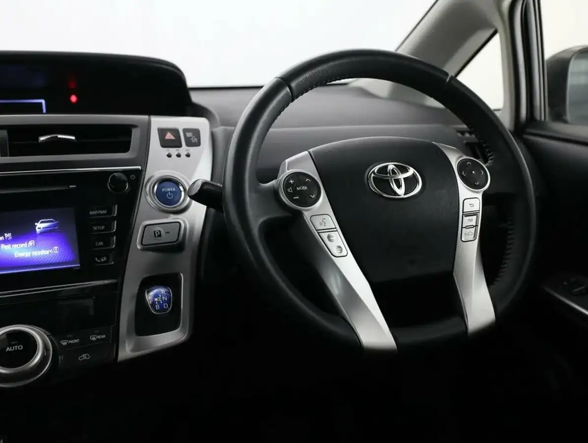 2019-toyota-prius-18-vvt-i-icon-ss-big-24