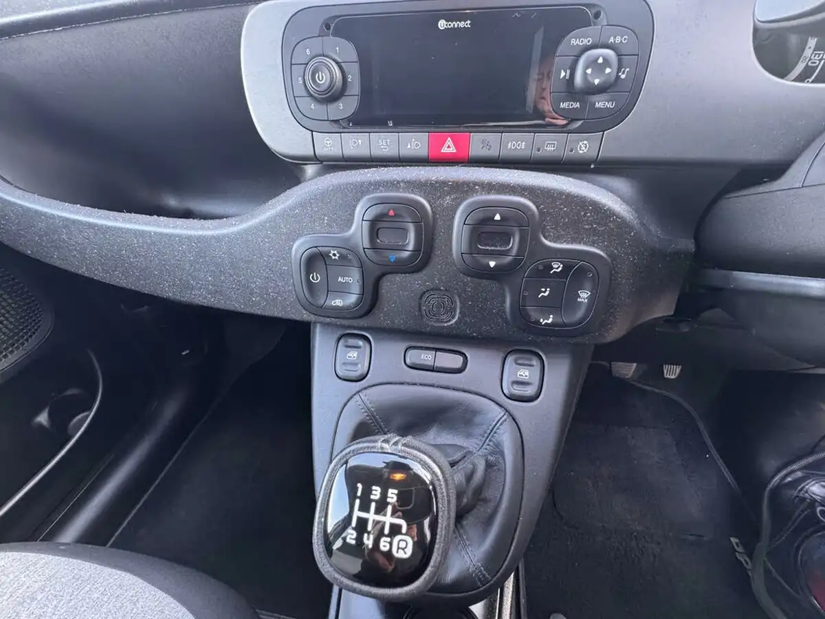2021-fiat-panda-09-cross-85bhp-big-21
