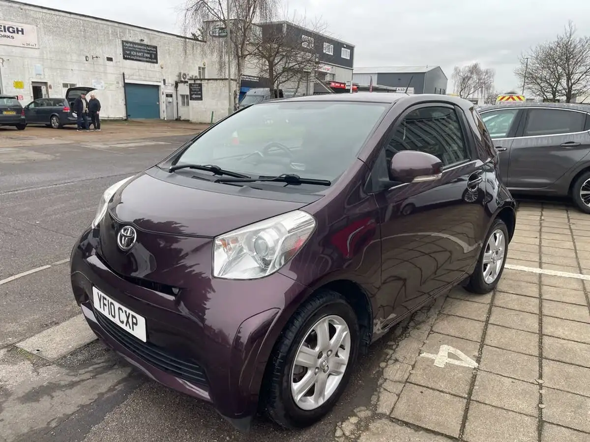 2010-toyota-iq-10-big-7