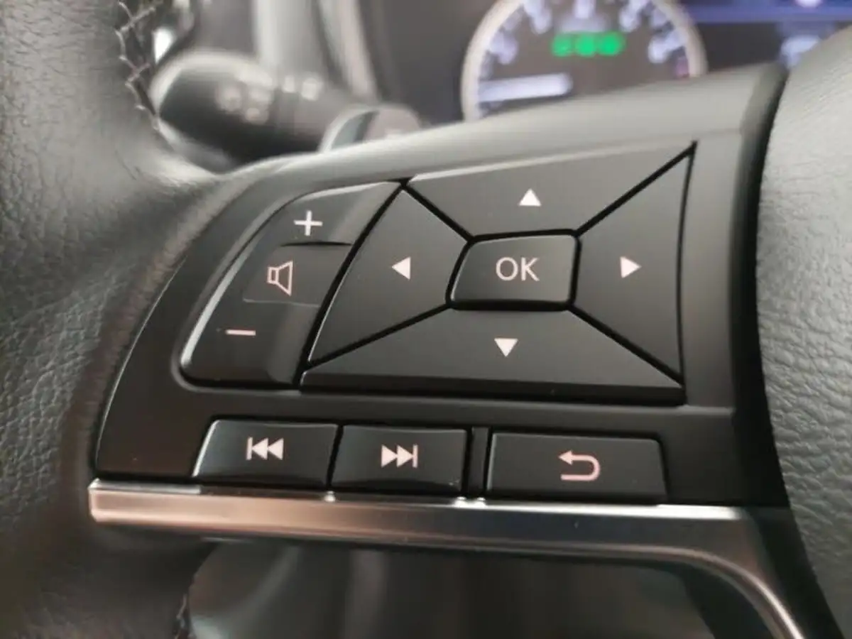2024-nissan-juke-10-dig-t-n-connecta-dct-big-13