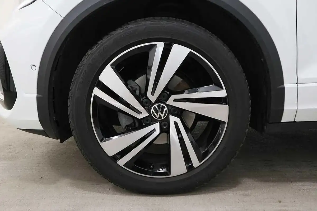 2024-volkswagen-t-roc-15-tsi-r-line-hatchback-5d-dsg-big-4