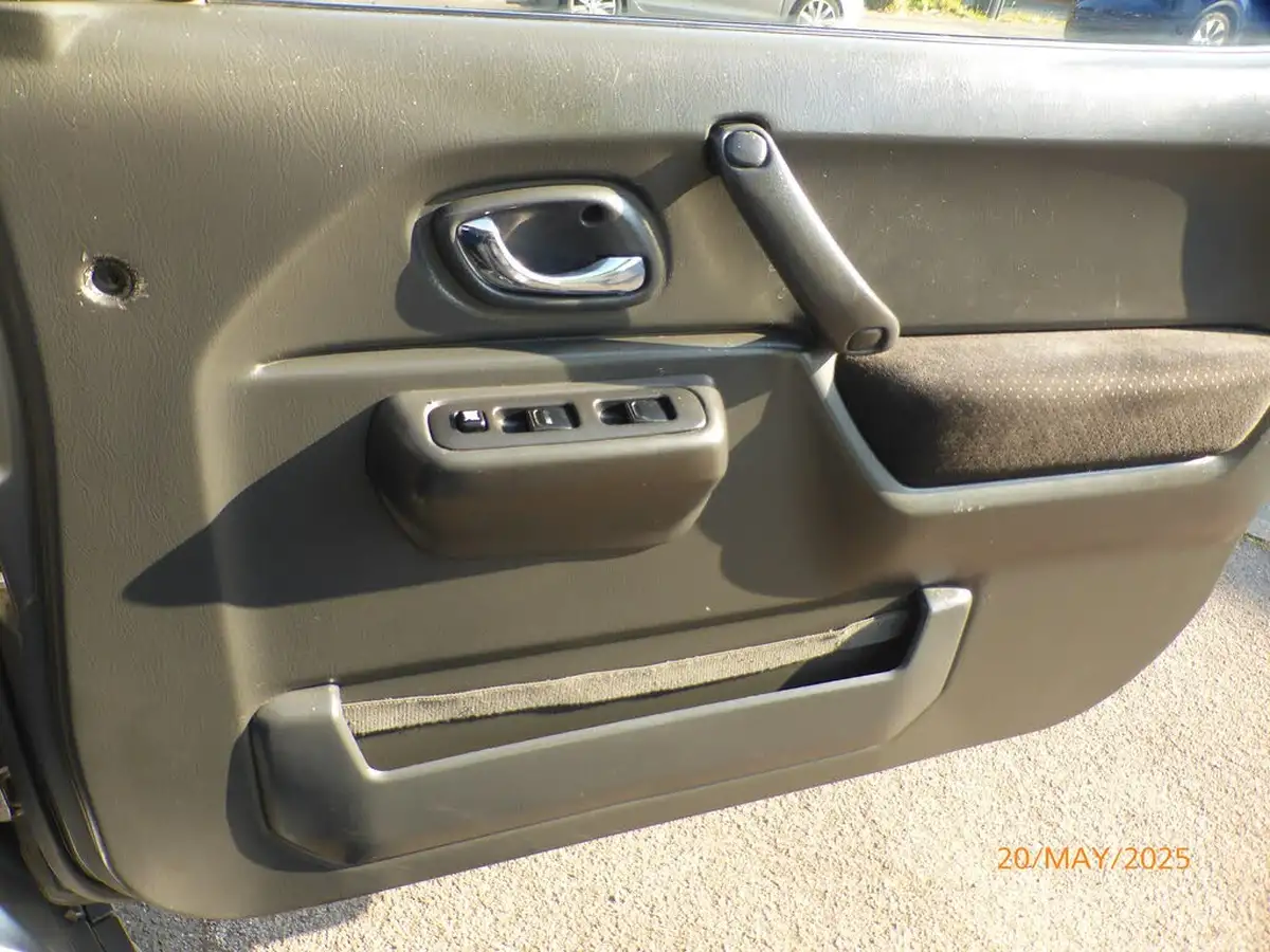 2007-suzuki-jimny-13-jlx-auto-big-18