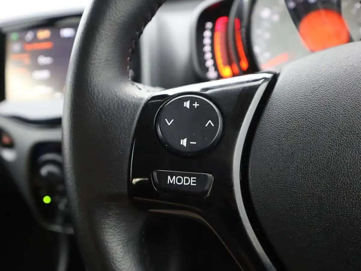 2019-toyota-aygo-10-vvt-i-x-play-big-29