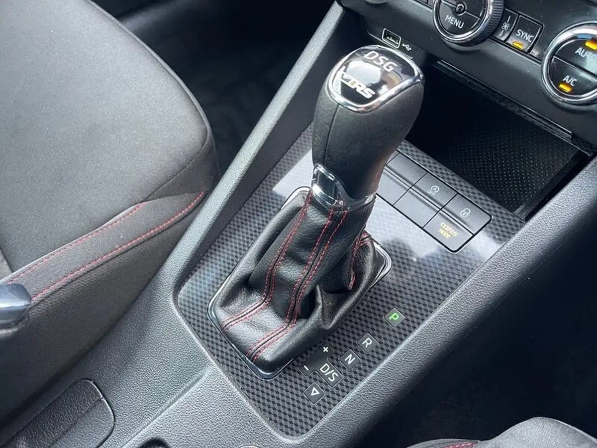 2019-skoda-octavia-20-tsi-vrs-hatchback-dsg-big-29