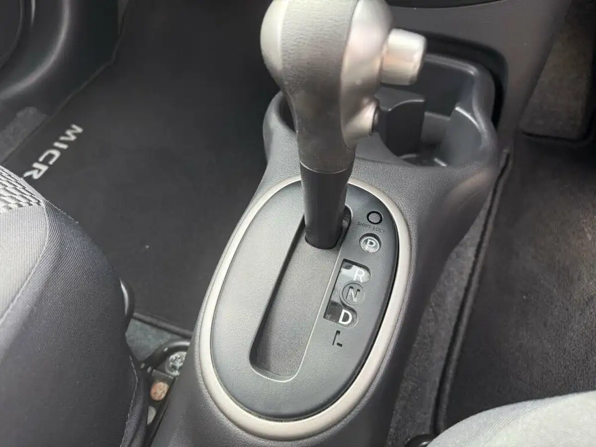 2014-nissan-micra-12-acenta-80ps-cvt-big-35