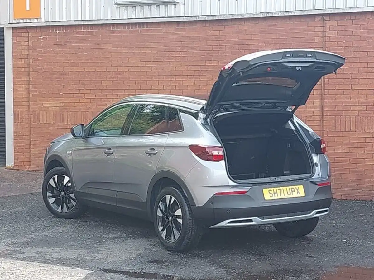2022-vauxhall-grandland-x-12-griffin-big-17