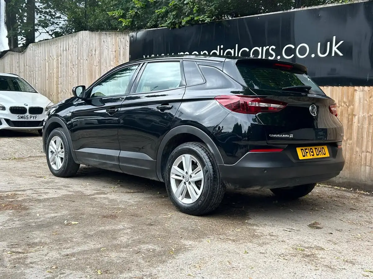 2019-vauxhall-grandland-x-12-se-ss-big-13