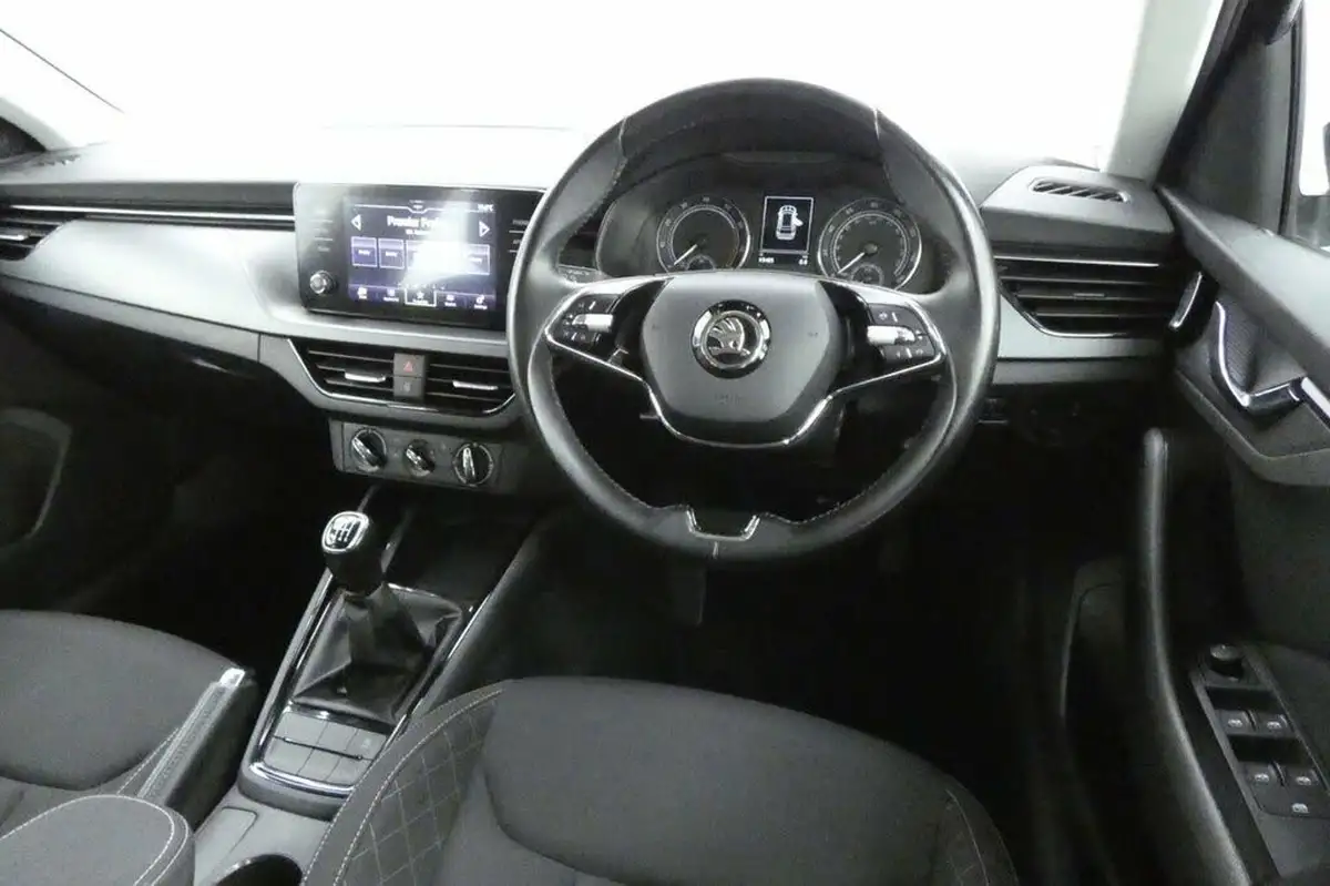 2021-skoda-kamiq-10-tsi-se-109ps-big-20